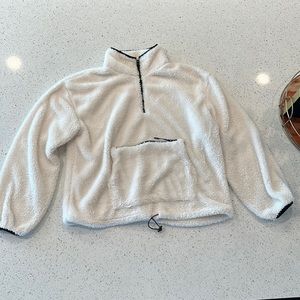 Women’s fluffy, cream, turtleneck, half zip sweater size XL/XG